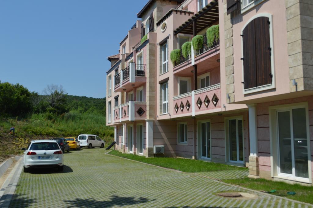 Gitea Saint Johan Apartments โซโซโปล ภายนอก รูปภาพ